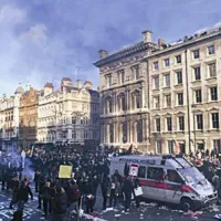 Do protestov je prišlo tudi v drugih britanskih mestih; v Manchestru se je zbralo 3000 ljudi, študentje pa so se zbrali tudi v Leedsu, Birminghamu, Bristolu. 