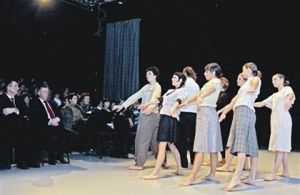 V  kulturnem programu so nastopile tudi plesalke Skupine za izrazni ples Mehki čevlji KD Jožeta Pahorja
