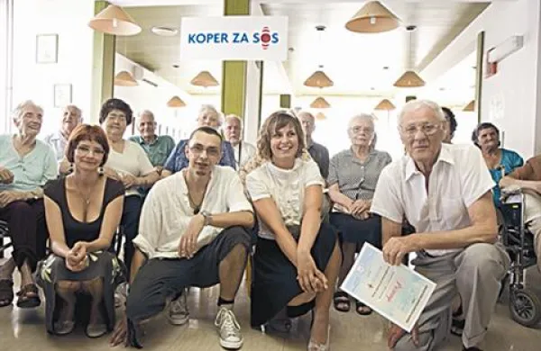 Zaključek dobrodelne akcije Koper za SOS na katerem so varovanci pripravili poseben program, članom iniciative, donatorjem, sponzorjem in ostalim sodelujočim pa so za njihovo pomoč podelili posebna priznanja.