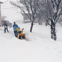 V zaselku Pri Blaški včeraj opoldne domačini še niso mogli od doma