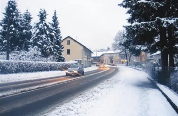 Sneg že danes zvečer, jutri nevarnost poledice