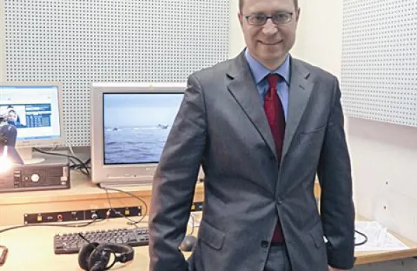 Generalni direktor RTV Slovenija Marko Filli je v torek za oddajo Odmevi na TV Slovenija pojasnil, da bi po nekaterih ocenah televizijski mrk danes lahko doživelo od 30.000 do 50.000 gospodinjstev. 