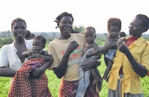 Več tisoč Kenijk je lani pred volitvami odrekalo spolnost svojim možem, da bi končali predvolilne boje, podobno taktiko pa so ubrale tudi ženske v Liberiji, kar je po ocenah nekaterih analitikov pomagalo končati državljansko vojno.