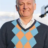 Denis Latin: “Nujno je, da vsi svobodomiselni ljudje Assangu v tem trenutku izkažejo podporo.”