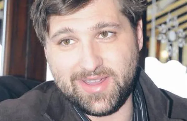 “Če čakajo name, bodo razočarani. Jaz tega nisem delal zato, da bi šel v politiko, ampak zato, da bi ljudem pokazal, da je država v njihovih rokah.”