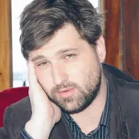 “Verjamejo, da sem kot kmečka nevesta, da se sramežljivo držim, ko pa bo prišel  pravi dedec,  se bom  že poročil z njim.”