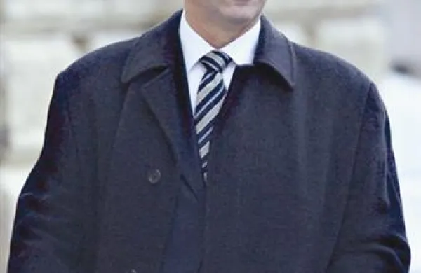 Obsojeni minister Rončević je bil v drugi vladi nekdanjega premiera Iva Sanaderja  notranji minister, s položaja pa so ga odstavili po odmevnem umoru odvetniške pripravnice Ivane Hodak jeseni 2008