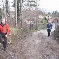 Ženo Nado je ob progi spodbujal mož Konrad Merlak