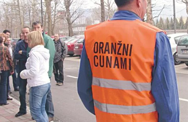 Direktor Teša Simon Tot očita Branku Sevčnikarju organizacijo nezakonite stavke.