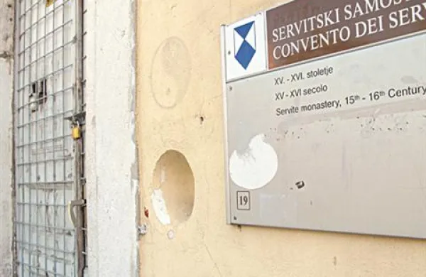 Na mednarodnem posvetu bodo predstavljeni tudi načrti Univerze na Primorskem glede prenove Servitskega samostana.