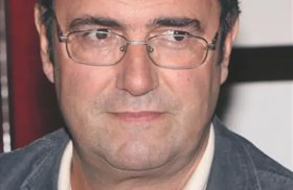  Sprejetje načelne izjave o WikiLeaksu je predlagal Franco Jurij iz stranke Zares