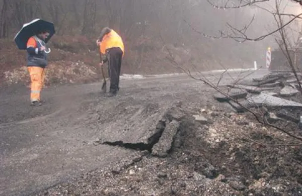 600.000 evrov za podporo cesti med Ajdov&scaron;čino in Colom
