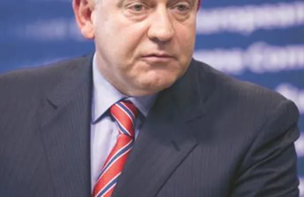 Ivo Sanader je danes v sms sporočilu izjavil, da je vse skupaj “političen pregon za politične cilje”.