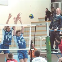 Salonitov Zoltan Kovacs (najvišji) je najbolje ustavljal  Pavla Bartika (desno)