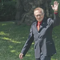 Larry King je zaključil svojo 25-letno kariero na CNN.