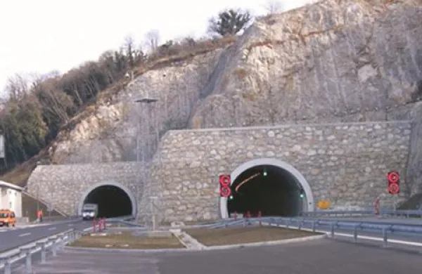 Smrt v predoru Kastelec