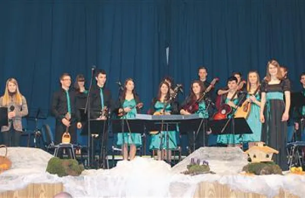 Miklavžev koncert Kulturnega dru&scaron;tva Vipavski tambura&scaron;i