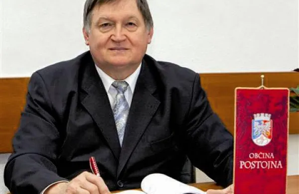Župan občine Postojna Jernej Verbič.