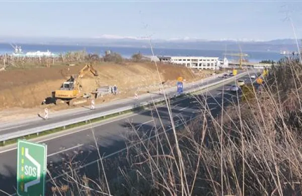 Kraškega zidarja in Primorje s SCT na  Primorskem vežejo dela na odseku hitre ceste Koper-Izola, ki pa so jih  skoraj že končali