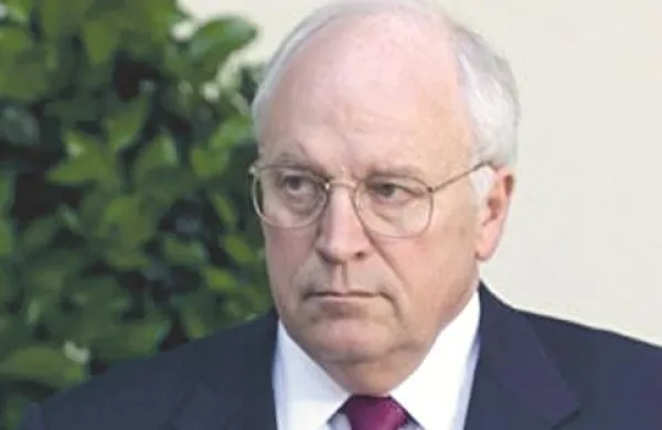 Nekdanji podpredsednik ZDA Dick Cheney s plačilom odškodnin izognil tožbi, ki ga je proti njemu vložila Nigerija.  
