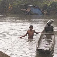 Poplave v Kolumbiji so z domov pregnale več tisoč prebivalcev