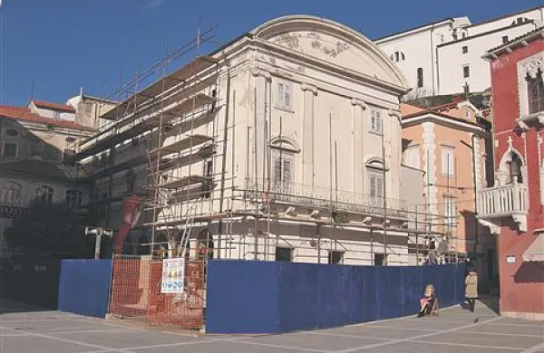 Bistvene spremembe prenove palače so predvidene v drugem nadstropju, kjer bo tudi za približno 90 kvadratnih metrov več razstavnih prostorov.