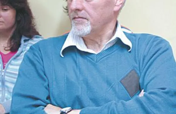 Direktor Notranjskega muzeja Dejan Vončina priključitvi nasprotuje, saj se boji za avtonomijo svojih odločitev.