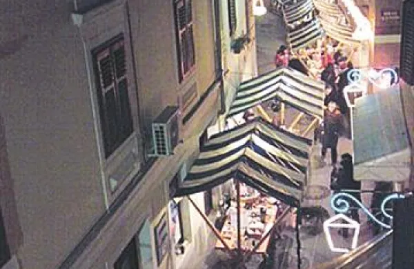 Toplo vzdušje Decembrske zmrzali v Ljubljanski ulici