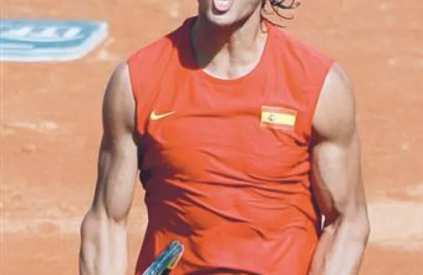Španski teniški igralec Rafael Nadal je najboljši športnik leta 2010.