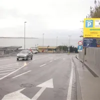 Pred vhodom v garažno hišo Fornače nameravajo namestiti novo tablo s cenami parkiranja pod streho in v mestnem jedru ter obvestilom, da je v mesto mogoče z brezplačnim avtobusom