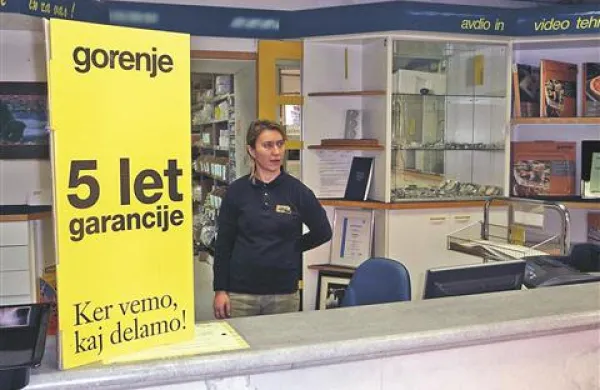 Ljudje so včeraj na koprskem servisu  Gorenja že povpraševali, kako bo z garancijskim rokom po novem 