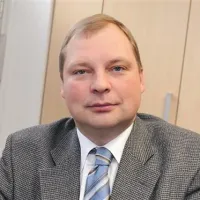   Dr. Tone Smolej
