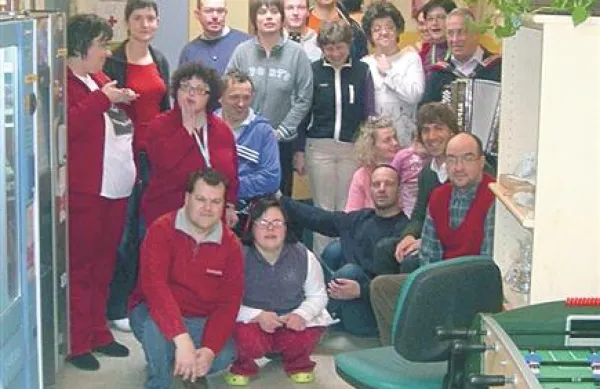 Člani sežanskega kluba Leo obiskali mlade