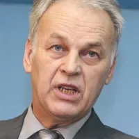 Peter Vrtačnik