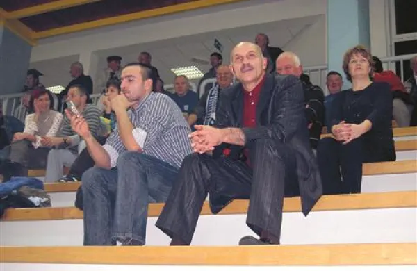 Dragutin Šuker (desno) je bil pred desetletjem učitelj tedanjega igralca,  sedaj  športnega direktorja Miloša Grilanca (levo)
