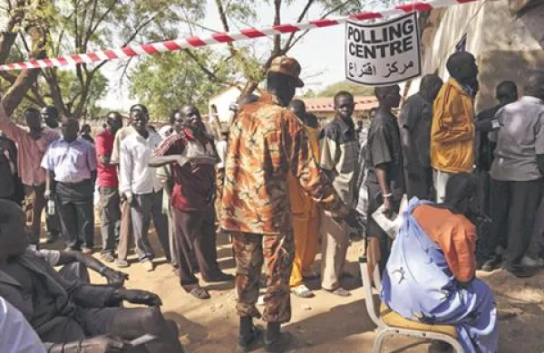 Ob začetku referenduma v južnem Sudanu je v spopadih med plemeni umrlo že 33 ljudi. 