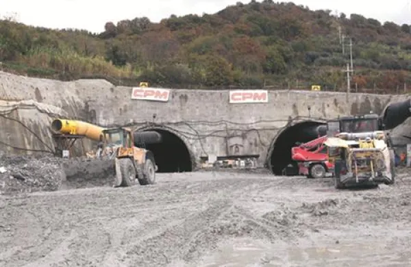CPM je konec minulega leta podal predlog za prisilno poravnavo in ni sposoben nadaljevati del na predoru Markovec, zato dela stojijo.