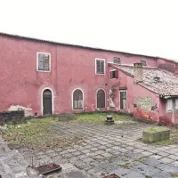 Zanemarjeno začelje  palače Totto ex Gavardo že leta kazi podobo koprskega mestnega jedra.