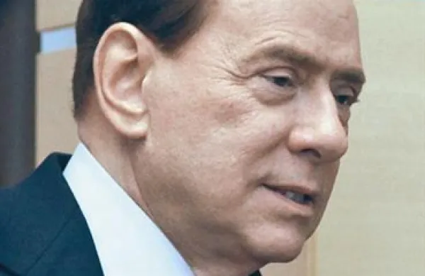 Berlusconi se je tokrat pred ustavnimi sodniki odrezal bolje kot konec leta 2009, ko so sodniki podoben zakon o imuniteti  razglasili kot v celoti neustaven 