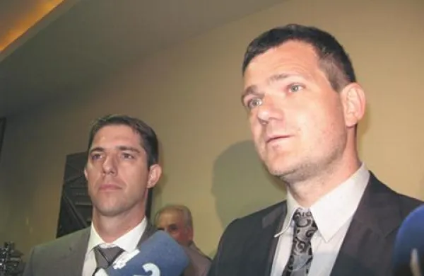 Novi predsednik uprave Istrabenza Rudi Grbec (levo) in dosedanji predsednik uprave Tomaž Berločnik