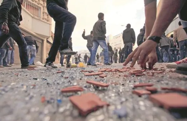 Tunizijska vlada je razglasila izredne razmere.