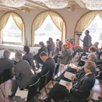 Mnenja deležnikov glede holdinga se od prve konference niso bistveno spremenila. Tako na Slovenskih železnicah še vedno menijo, da je oblikovanje logističnega holdinga smiselno, medtem ko mu v Luki Koper in Intereuropi niso naklonjeni.