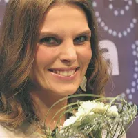  Petra Matos, Ime leta 2010 po izboru poslušalcev Vala 202: “Petra Majdič dela tisto, v kar verjame. Boljše Slovenke leta ne bi mogli izbrati!”