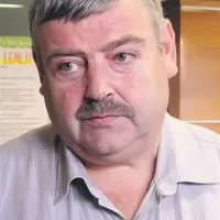  Bogdan Zoratti:   Svetovalec novogoriške občine za zaščito in reševanje ter namestnik poveljnika za civilno zaščito je zagotovo med najbolj zaslužnimi za hitro in učinkovito posredovanje ob orkanski burji, ki je prizadela Goriško. V treh dneh orkanskega vetra je vodil uglašeno skupino sodelavcev, ki so več kot 150-krat posredovali in pripomogli k temu, da so preprečili večje težave in težje poškodbe. Sicer pa Zoratti, ki ima dolgoletne izkušnje z zaščito in reševanjem, na Goriškem velja za zaščitni znak civilne zaščite, zato pooseblja vse pripadnike civilne zaščite in prostovoljnih gasilskih društev, ki se vselej požrtvovalno odzivajo na izredne dogodke