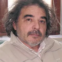 Gorazd Pretnar: Poznavalec in vodja laboratorija za mikrobiologijo v koprskem Zavodu za zdravstveno varstvo je razburkal javnost z raziskavo o mikroorganizmih v vodi iz vodomatov, ki škodi zdravju. To je vznejevoljilo inšpektorje in ministra Boruta Miklavčiča ter povzročilo tako imenovano vodno vojno. A politika in stroka sta se le poenotili ter priznali, da je raziskava dobra podlaga za strokovne ukrepe. Zlasti pa je pridobilo javno zdravje prebivalstva, ki bo poslej vedelo, kakšna je voda iz vodomatov.