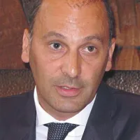 Marjan Batagelj  oziroma njegovo podjetje je v juliju kupilo družbo Turizem Kras, ki bo še prihodnjih 18 let upravljala s Postojnsko jamo. Batagelj pravi, da ga je v posel vodil tudi nacionalni ponos, nekaj dni po nakupu pa je napovedal, da bo poskušal v nekdanje osmo čudo sveta vrniti milijon obiskovalcev letno. Na Postojnskem ima v povezavi z jamo še vrsto načrtov. Batagelj bo moral ambicije še uresničiti, že zdaj pa je pokazal veliko poguma in poslovne spretnosti, da se je v času gospodarske krize podal še na področje turizma.