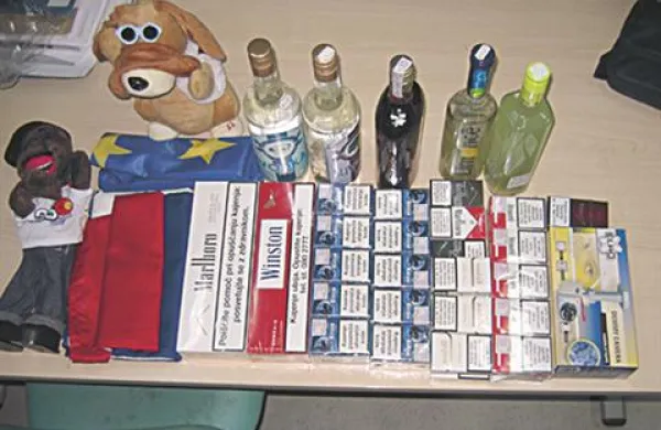 Del ukradenega so policisti našli v hišnih preiskavah.