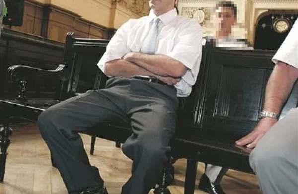 Razvpiti Silvo Plut si je v zaporniški celici sodil sam