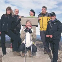Prijatelji Slavnika, z leve: Natalija Gulič, Feliks Bratina, Jožica Trost (čepi), Špela Prodan, Alan Rupnik, Orlando Nemec