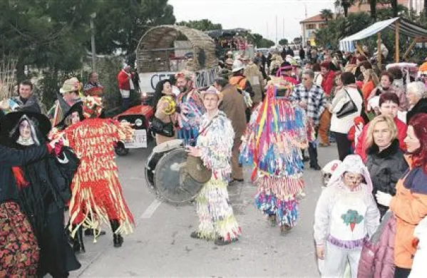 Pustna povorka Kortežanov, Cetoranov  in Šaredinov  leta 2006